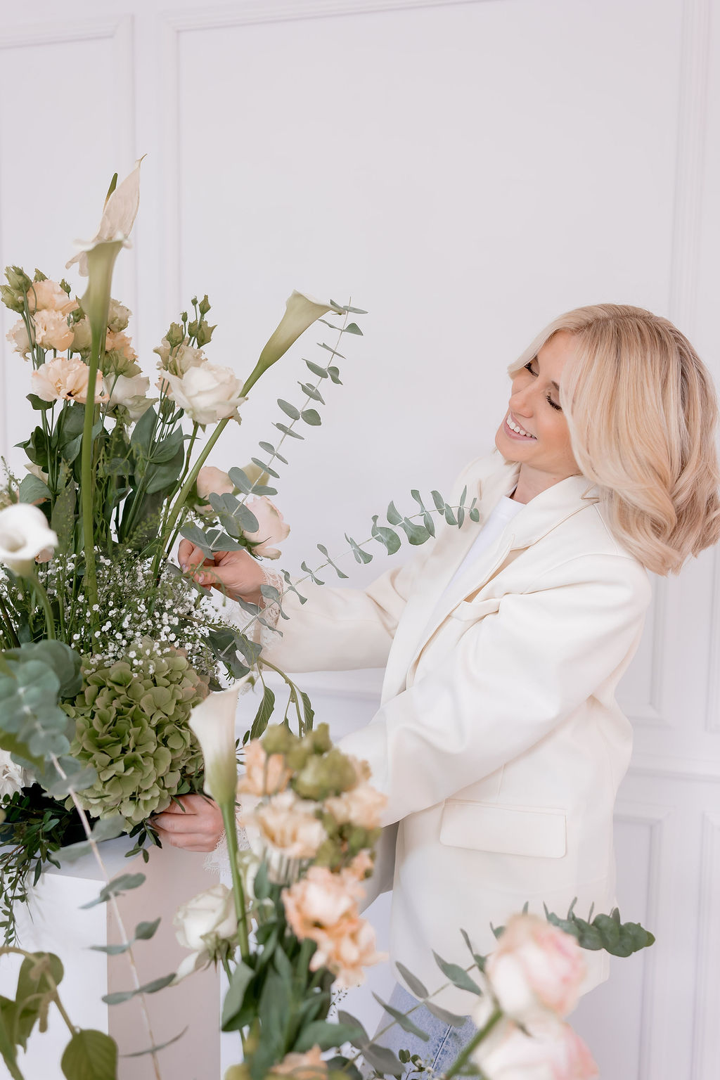 Polly bei der Arbeit am Floral Design im Pollyvents Studio